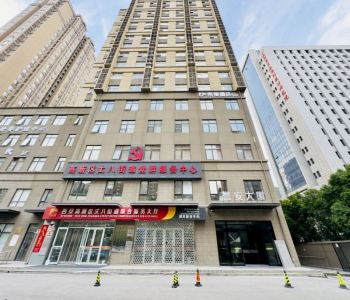 西安來(lái)愛(ài)無(wú)人智慧酒店（譽(yù)安店）客房家具定制案例