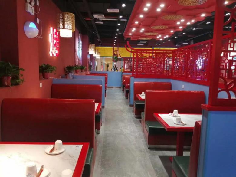 西安饞火爐魚(yú)餐桌椅定做.jpg